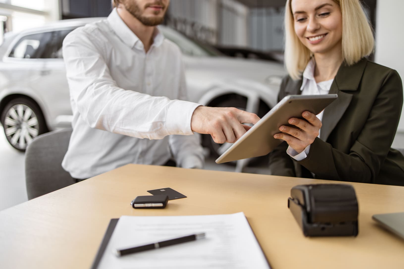 Compradores profesionales de coches con cargas España